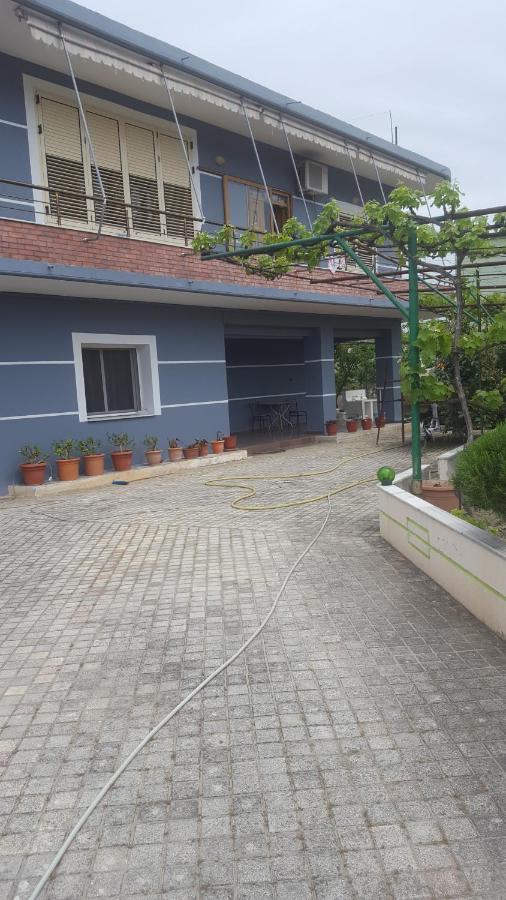 Vila Demo Vlorë Esterno foto